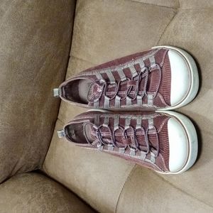 Ladies casual shoes